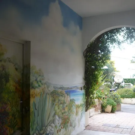 Costeur Solviane Hotel